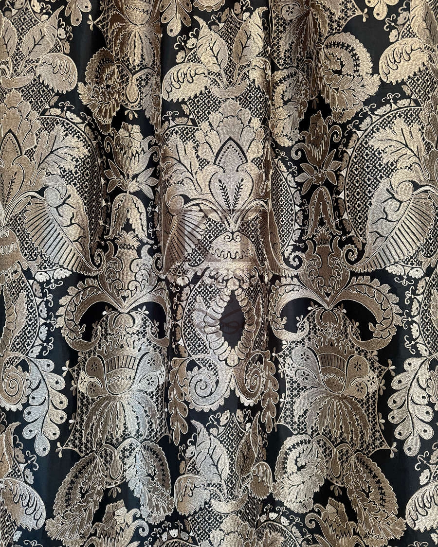 majeste-black